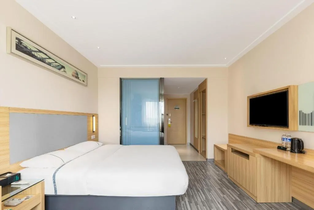 Bed in City Comfort Inn Xianning Wenquan Road Walmart Plaza