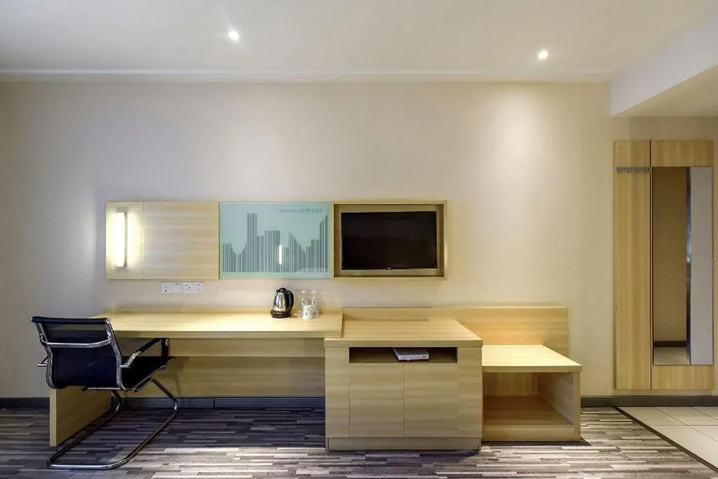 City Comfort Inn Hotel Guiyang Normal University Yangmingci Metro Station