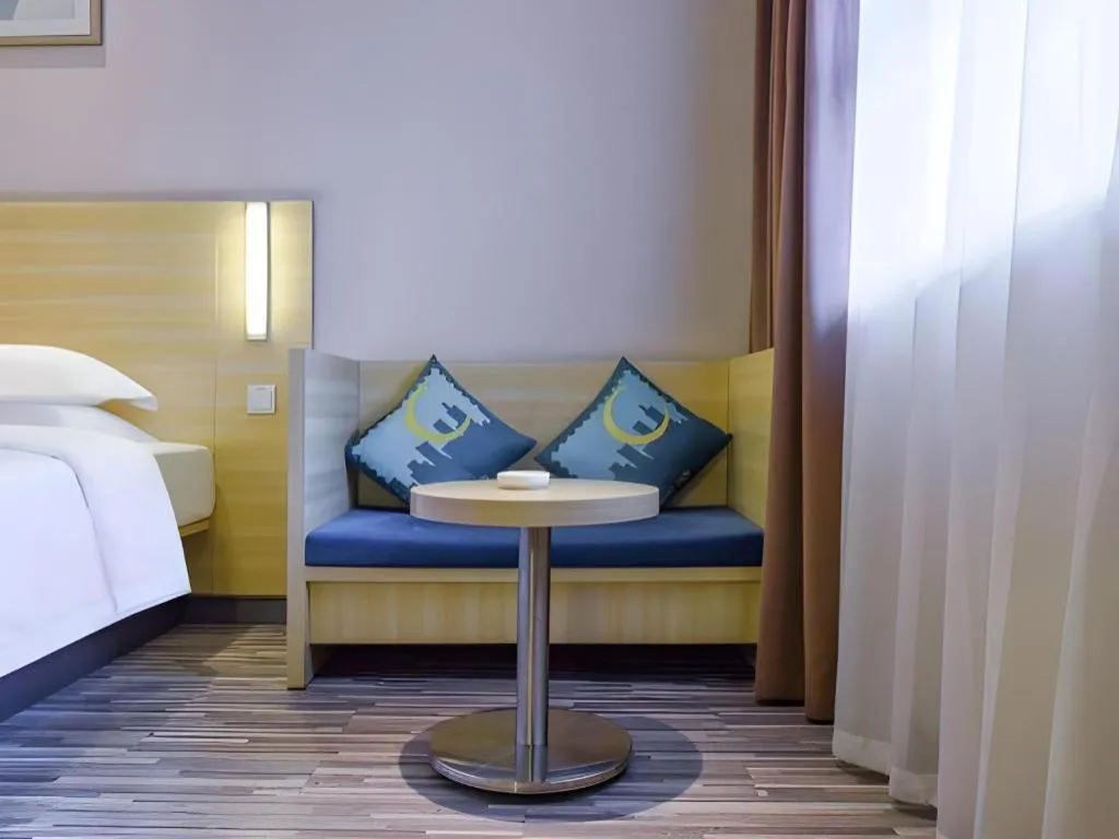 Bed in City Comfort Inn Hotel Guiyang Normal University Yangmingci Metro Station