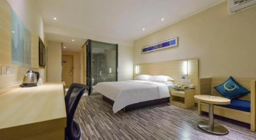 Bed in City Comfort Inn Hotel Guiyang Normal University Yangmingci Metro Station