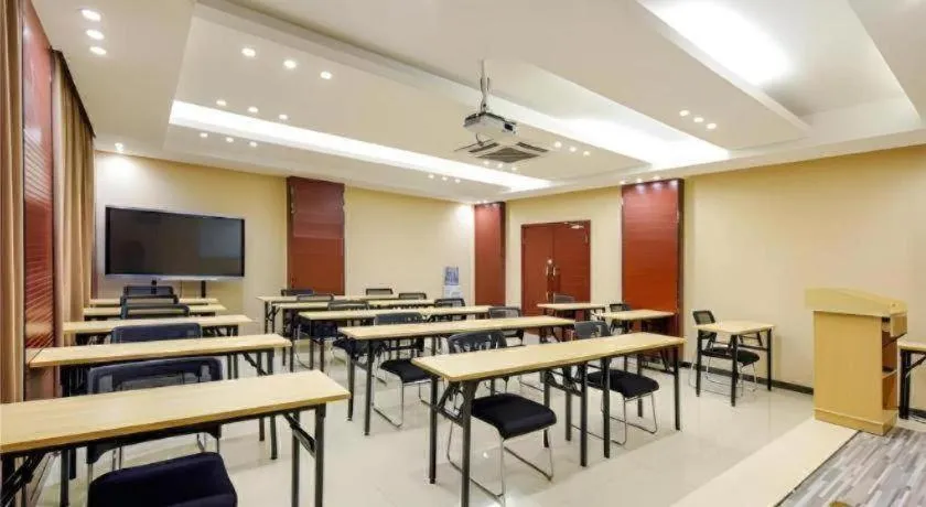 City Comfort Inn Hotel Guiyang Normal University Yangmingci Metro Station