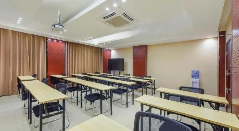 City Comfort Inn Hotel Guiyang Normal University Yangmingci Metro Station