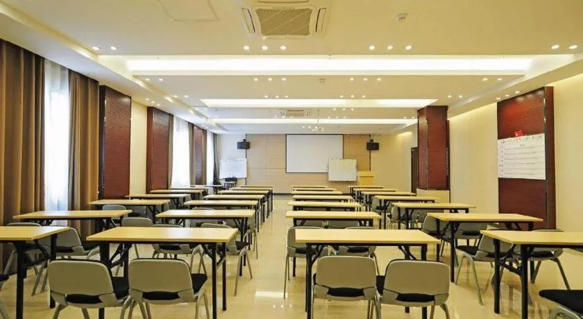 City Comfort Inn Hotel Guiyang Normal University Yangmingci Metro Station