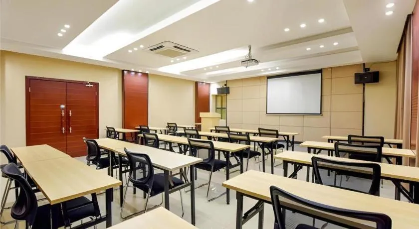 City Comfort Inn Hotel Guiyang Normal University Yangmingci Metro Station