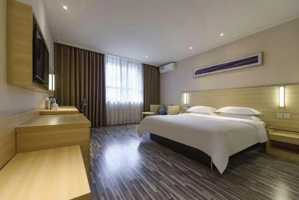 Bed in City Comfort Inn Hotel Guiyang Normal University Yangmingci Metro Station