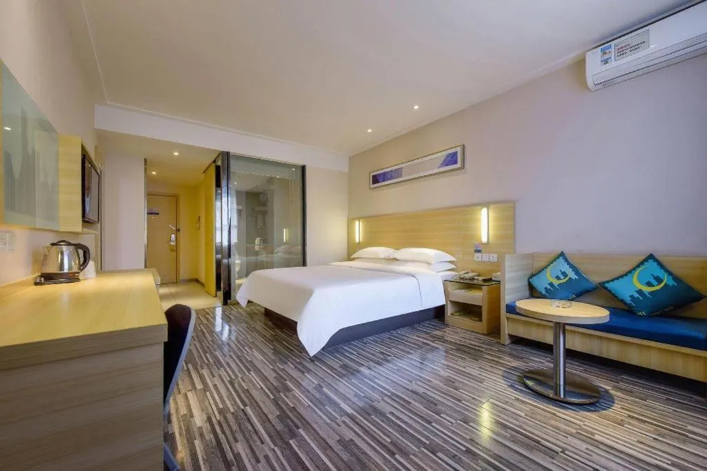 Bed in City Comfort Inn Hotel Guiyang Normal University Yangmingci Metro Station