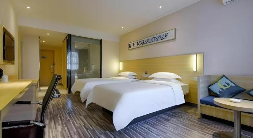 Bed in City Comfort Inn Hotel Guiyang Normal University Yangmingci Metro Station