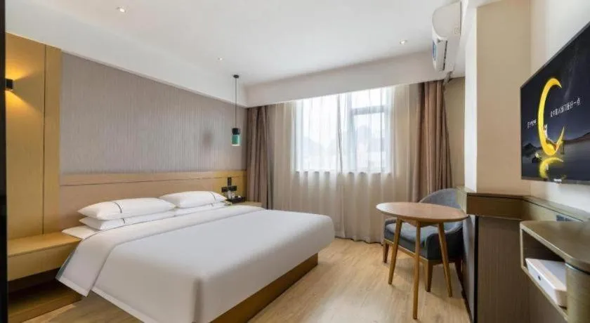 Bed in City Comfort Inn Hezhou Avenue