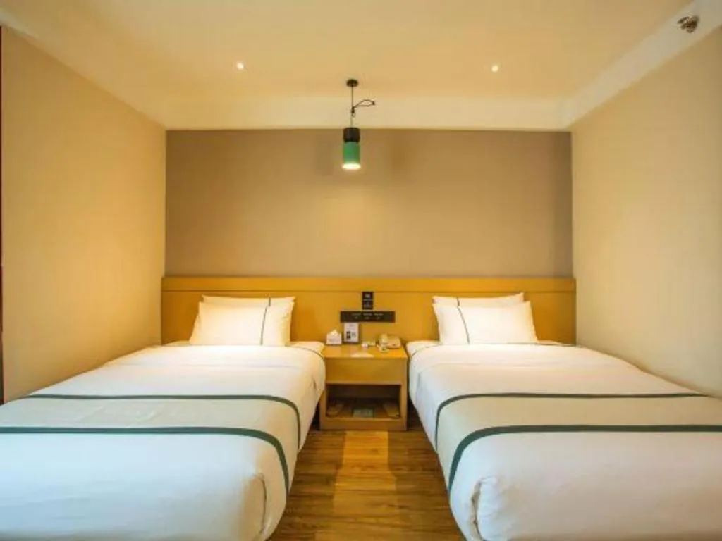 Bed in City Comfort Inn Hezhou Avenue