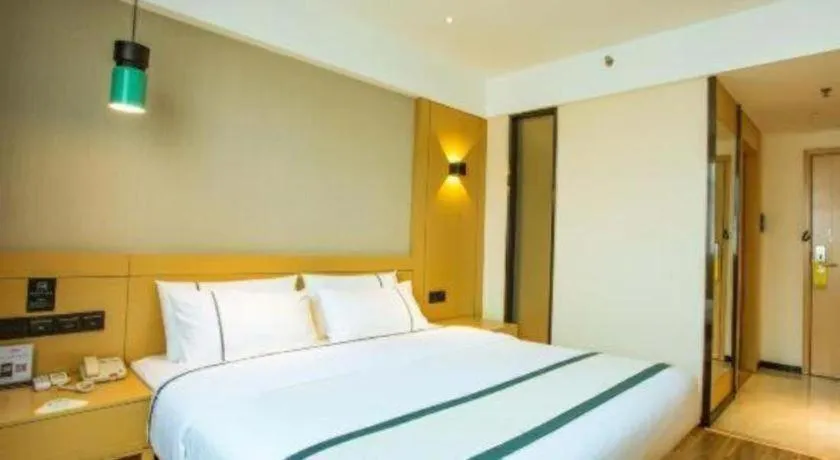Bed in City Comfort Inn Hezhou Avenue