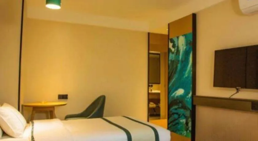 Bed in City Comfort Inn Hezhou Avenue