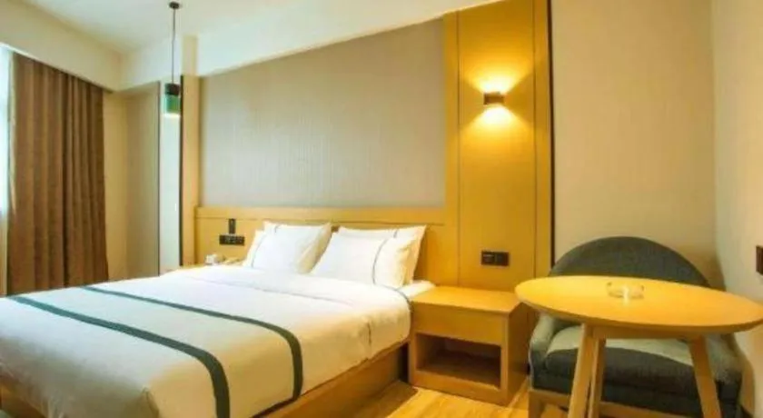 Bed in City Comfort Inn Hezhou Avenue