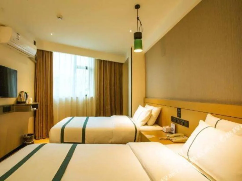 Bed in City Comfort Inn Hezhou Avenue