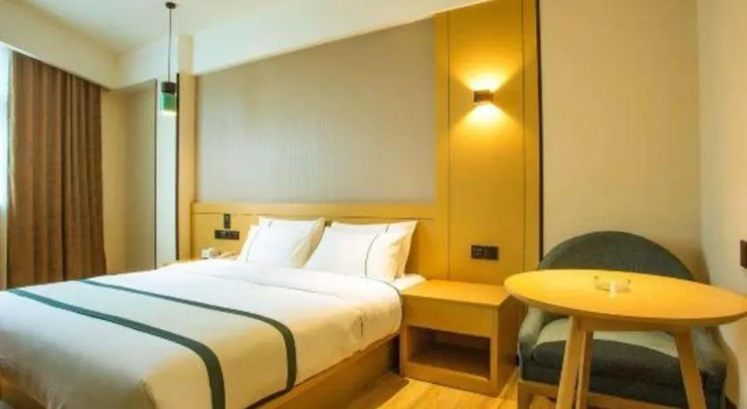 Bed in City Comfort Inn Hezhou Avenue