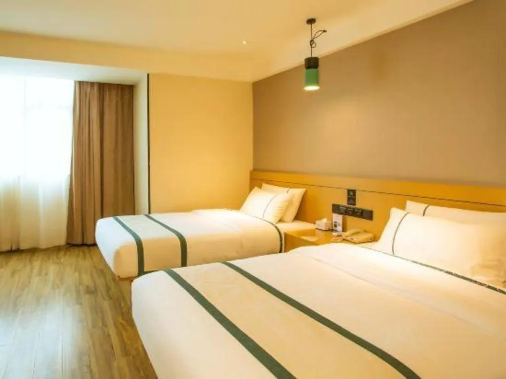 Bed in City Comfort Inn Hezhou Avenue