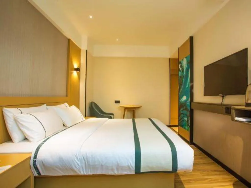 Bed in City Comfort Inn Hezhou Avenue