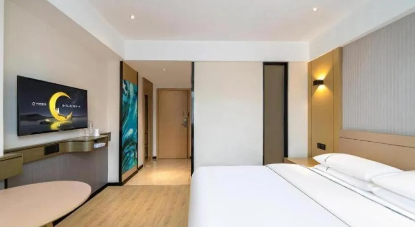 Bed in City Comfort Inn Hezhou Avenue