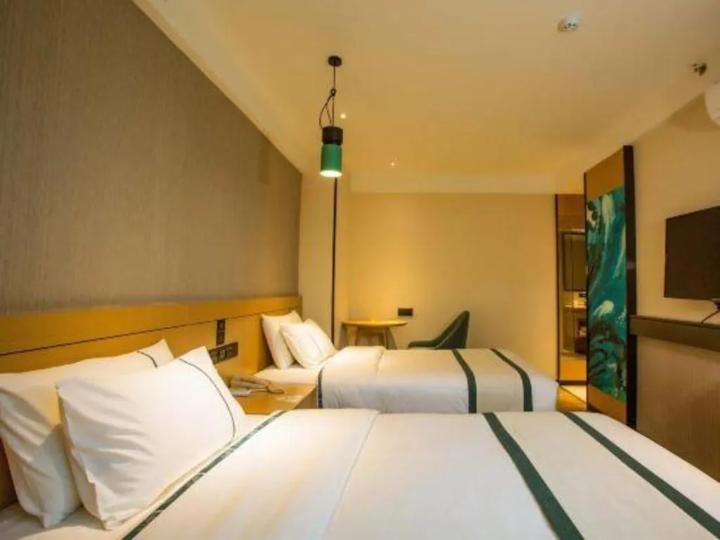 Bed in City Comfort Inn Hezhou Avenue