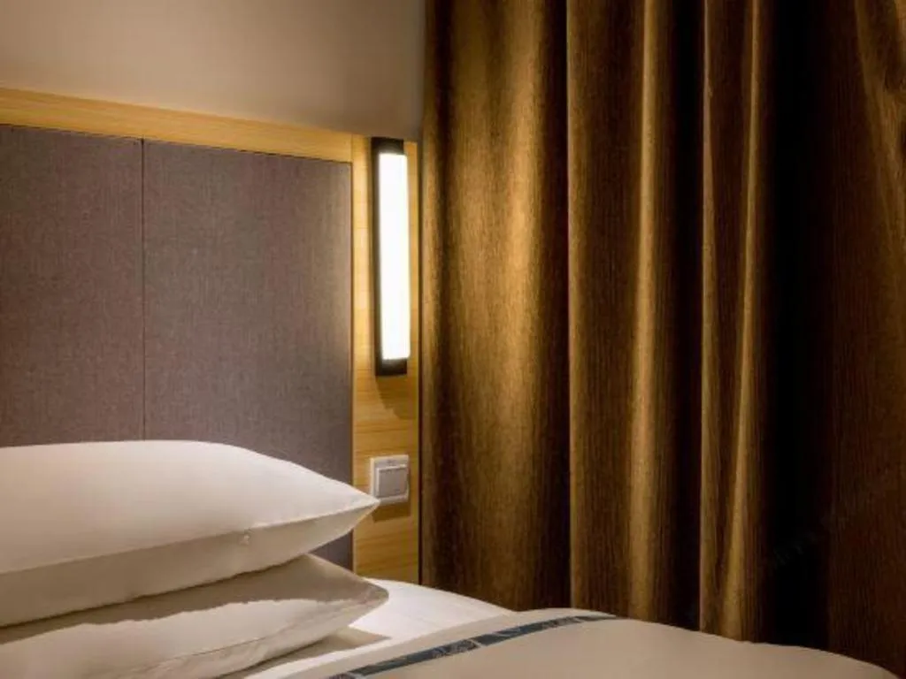 Bed in City Comfort Inn Dongguan Nancheng Tian'an Digital City