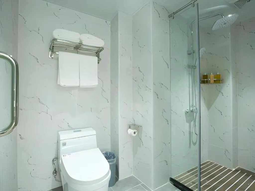 Borrman Hotel Zhuhai Gongbei Port Fuhuali Light Rail