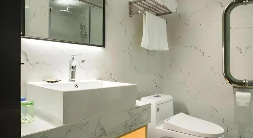 Borrman Hotel Zhuhai Gongbei Port Fuhuali Light Rail