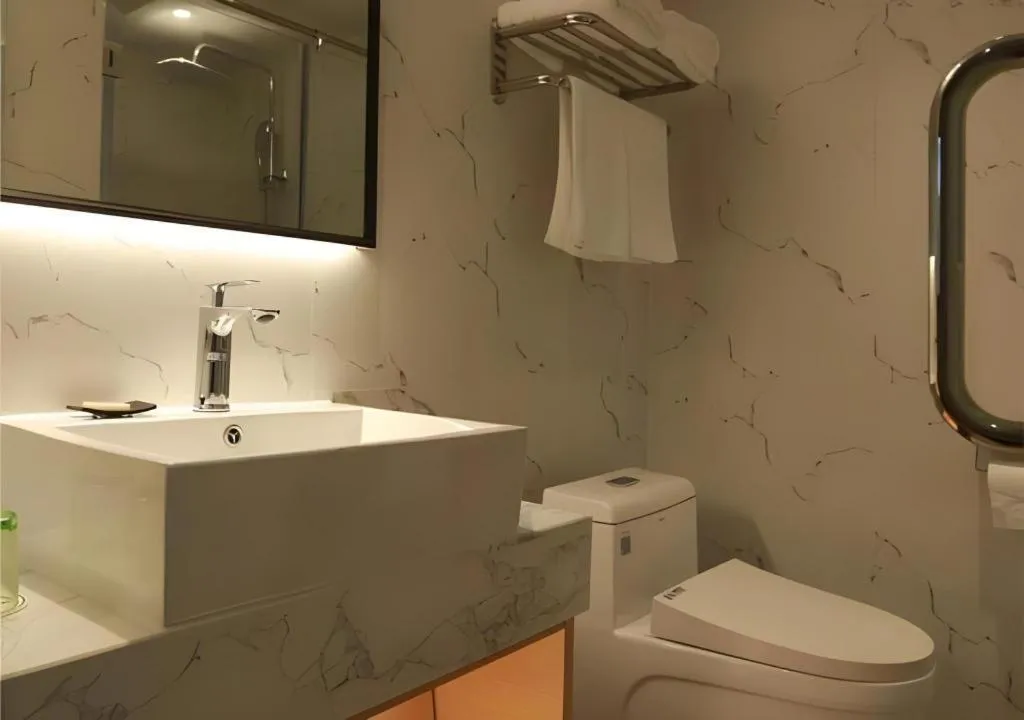 Borrman Hotel Zhuhai Gongbei Port Fuhuali Light Rail