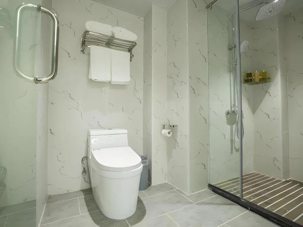 Borrman Hotel Zhuhai Gongbei Port Fuhuali Light Rail