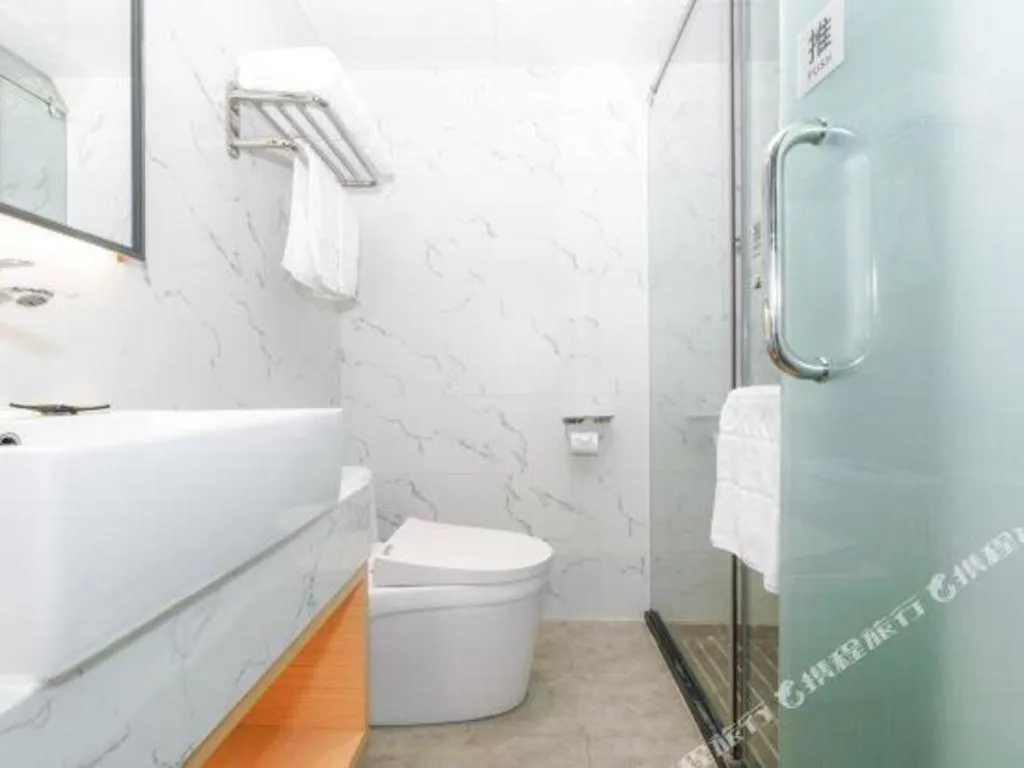 Borrman Hotel Zhuhai Gongbei Port Fuhuali Light Rail