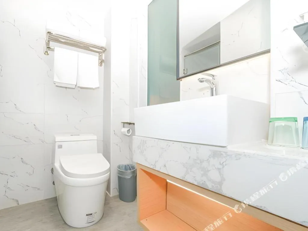 Borrman Hotel Zhuhai Gongbei Port Fuhuali Light Rail