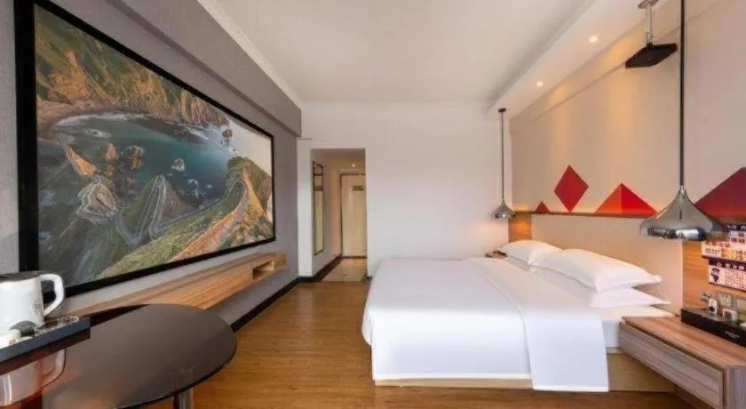 Bed in Borrman Hotel Zhuhai Gongbei Port Fuhuali Light Rail