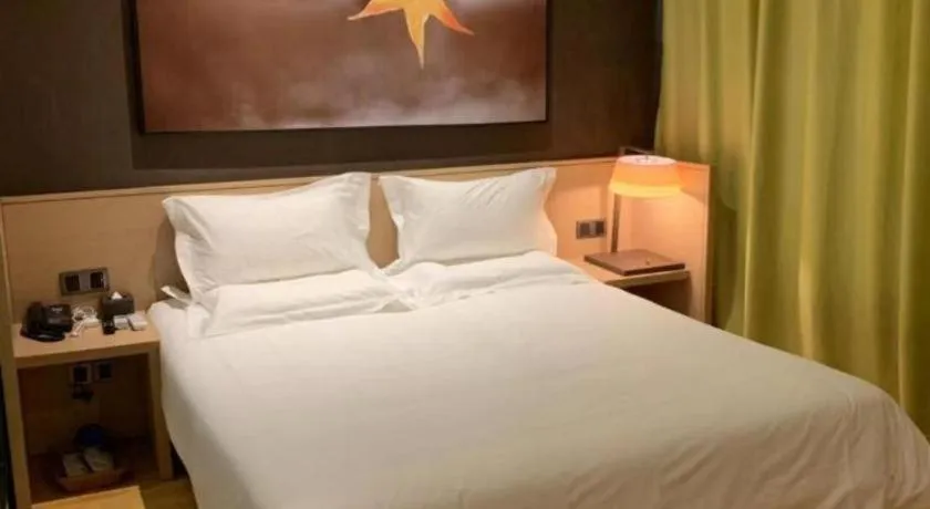 Bed in IU Hotel Taiyuan Changfeng West Street The Mixc