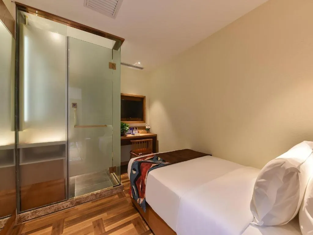 Bed in James Joyce Coffetel Beijing Station