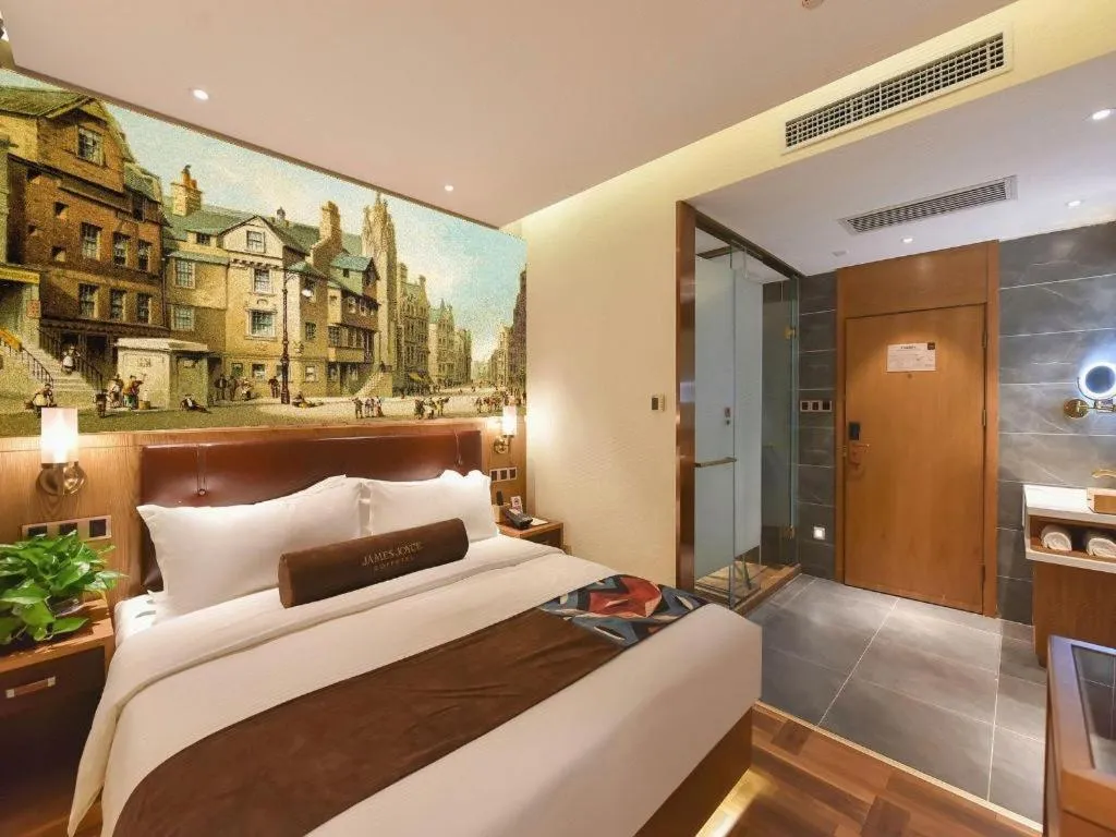 Bed in James Joyce Coffetel Beijing Station