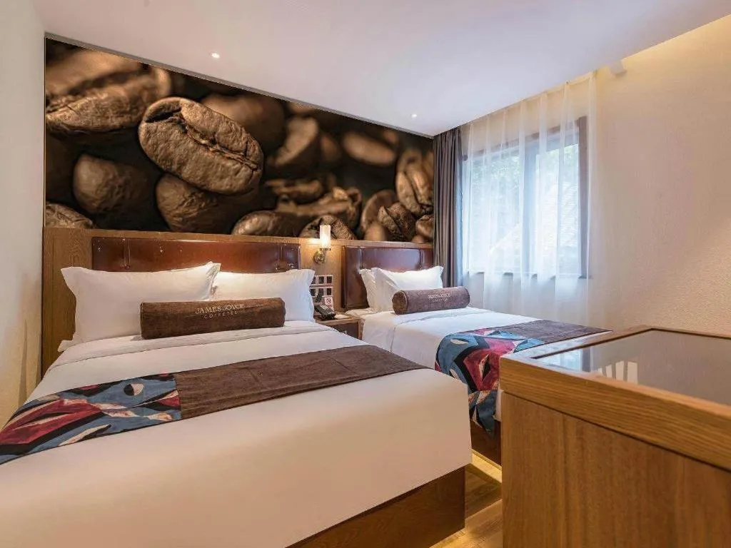 Bed in James Joyce Coffetel Beijing Station