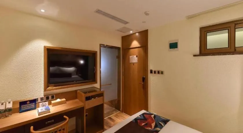 Bed in James Joyce Coffetel Beijing Station