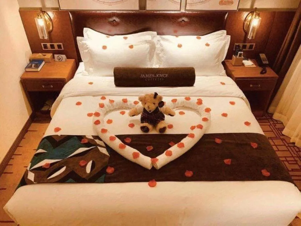 Bed in James Joyce Coffetel Beijing Station