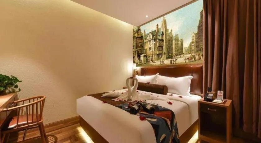 Bed in James Joyce Coffetel Beijing Station