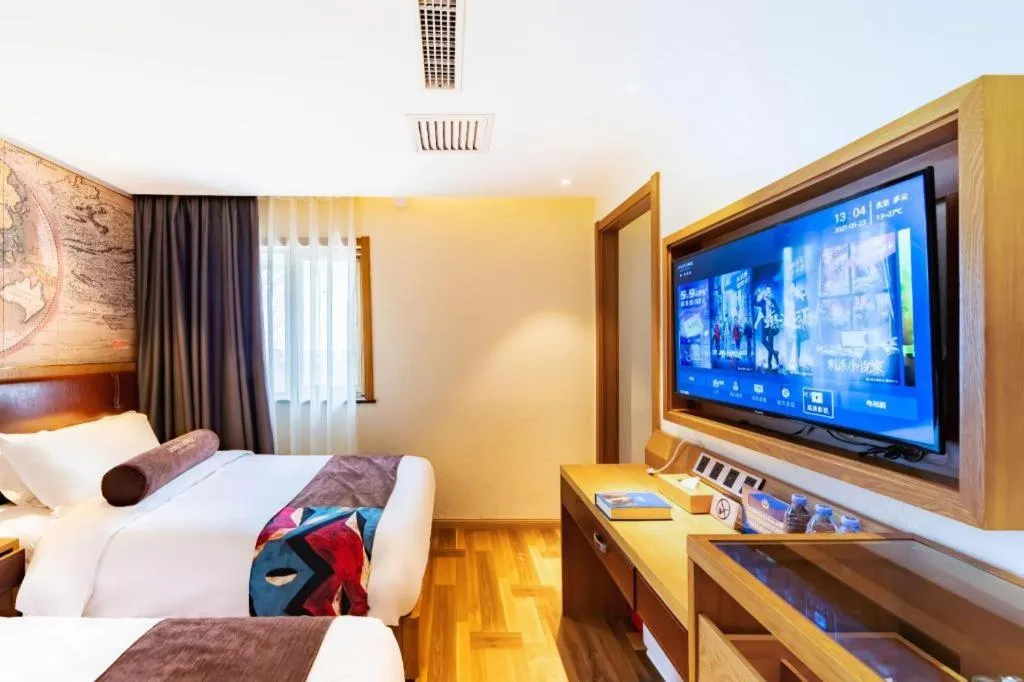 Bed in James Joyce Coffetel Beijing Station