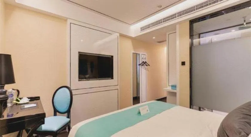 Bed in Xana Hotelle· Dalian Software Park University of Technology