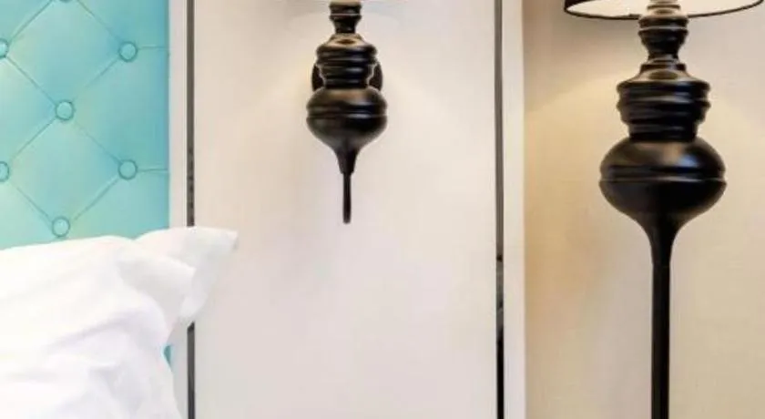 Bed in Xana Hotelle· Dalian Software Park University of Technology