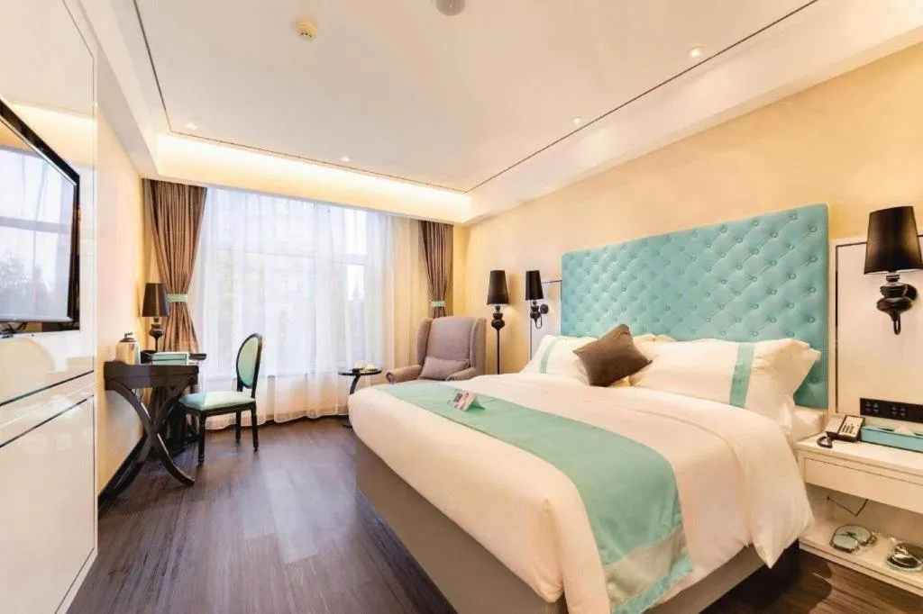 Bed in Xana Hotelle· Dalian Software Park University of Technology