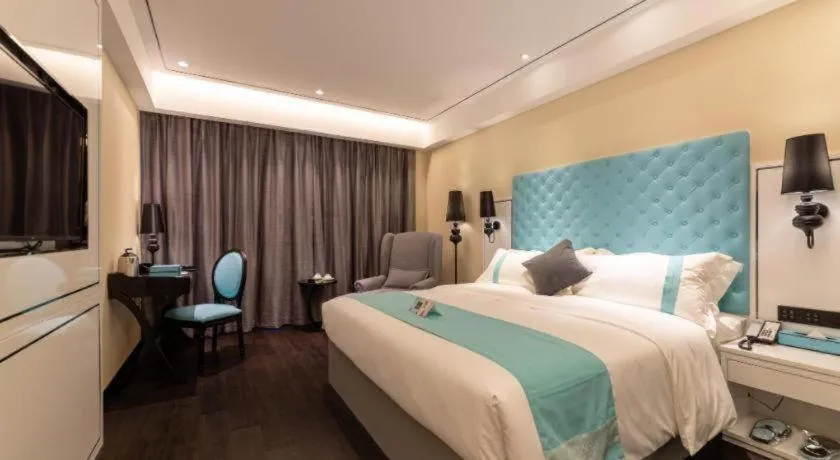 Bed in Xana Hotelle· Dalian Software Park University of Technology