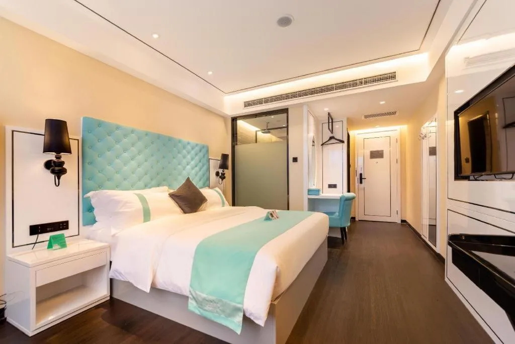 Bed in Xana Hotelle· Dalian Software Park University of Technology