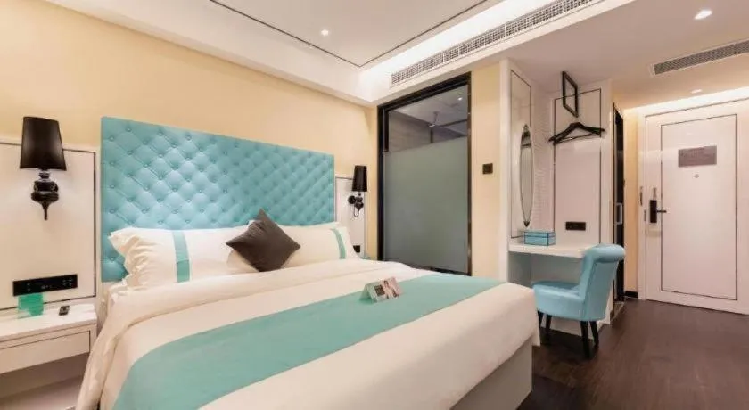 Bed in Xana Hotelle· Dalian Software Park University of Technology