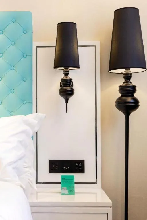 Bed in Xana Hotelle· Dalian Software Park University of Technology