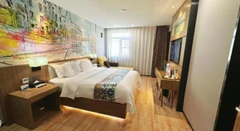 Bed in ZMAX Hotel Beijing Tongzhou Universal Tourist Resort Linheli Metro Station