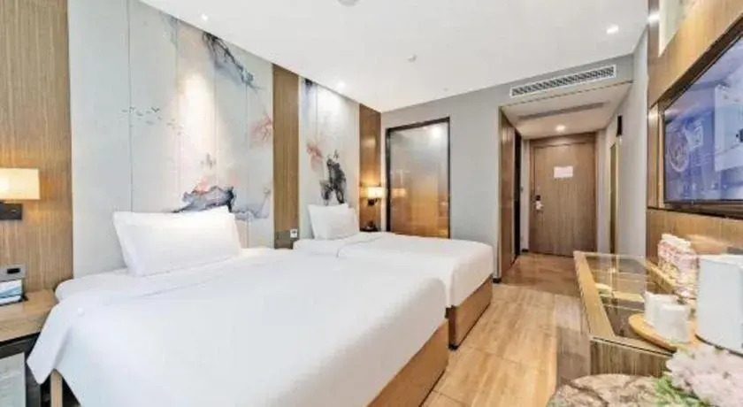 Bed in ZMAX Hotel Beijing Tongzhou Universal Tourist Resort Linheli Metro Station Bed in ZMAX Hotel Beijing Tongzhou Universal Tourist Resort Linheli Metro Station