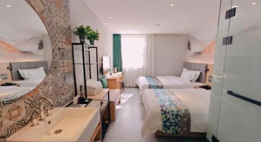 Bed in ZMAX Hotel Beijing Tongzhou Universal Tourist Resort Linheli Metro Station