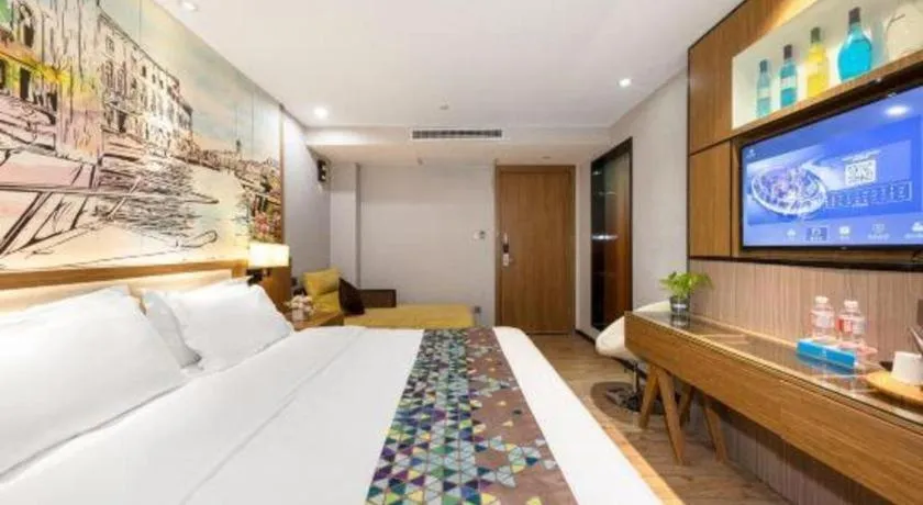 Bed in ZMAX Hotel Beijing Tongzhou Universal Tourist Resort Linheli Metro Station