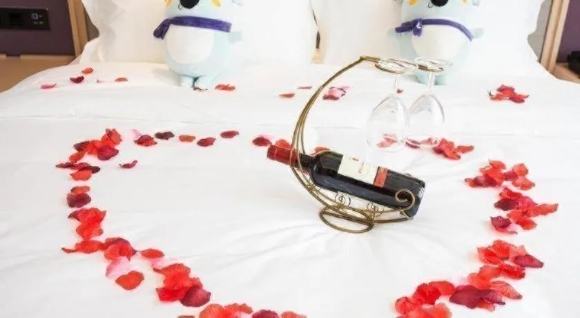 Bed in Lavande Hotels Xuzhou Yunlong Wanda Medical University